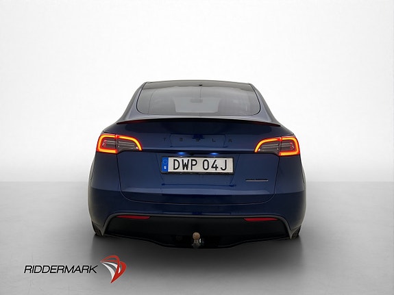 Tesla Model Y 7 of 30