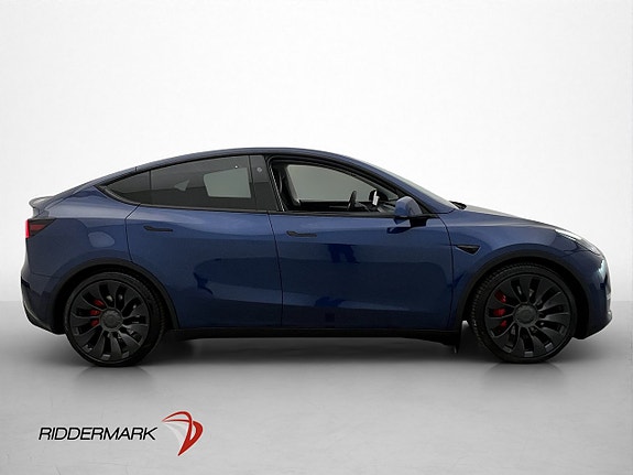 Tesla Model Y 9 of 30