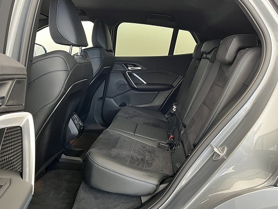 BMW iX2 11 of 15