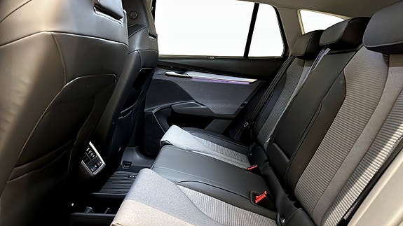 Skoda Enyaq 8 of 12