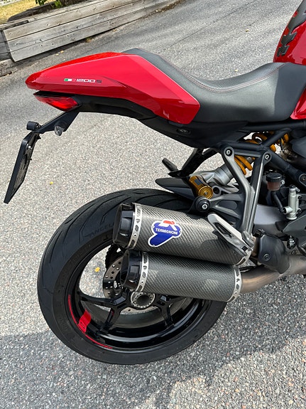Ducati Monster 1200 S 5 of 7