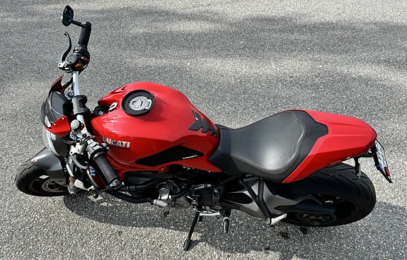 Ducati Monster 1200 S 6 of 7