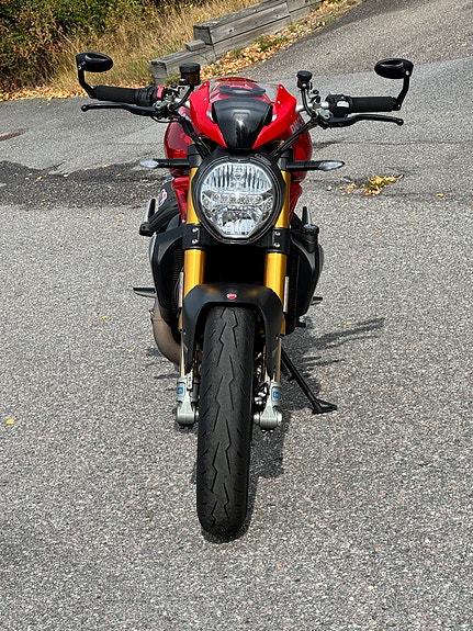 Ducati Monster 1200 S 3 of 7
