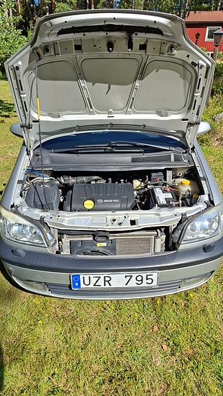 Opel Zafira 4 of 12