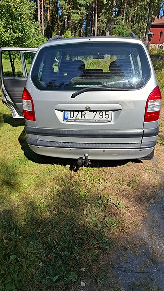 Opel Zafira 5 of 12