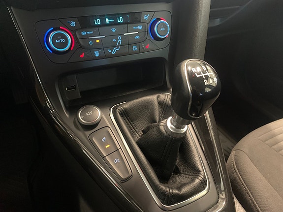 Ford Focus 11 of 12