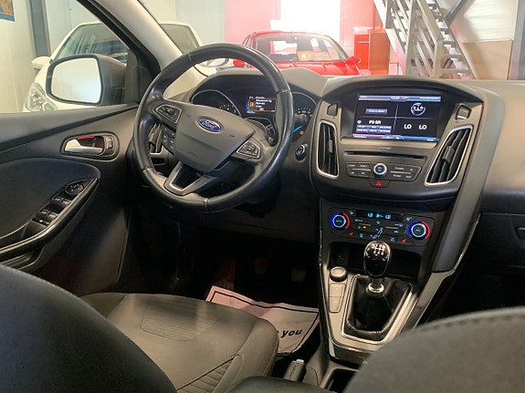 Ford Focus 12 of 12