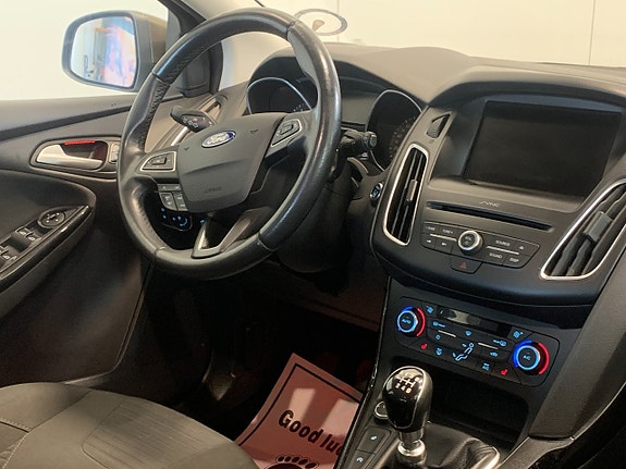 Ford Focus 7 of 12