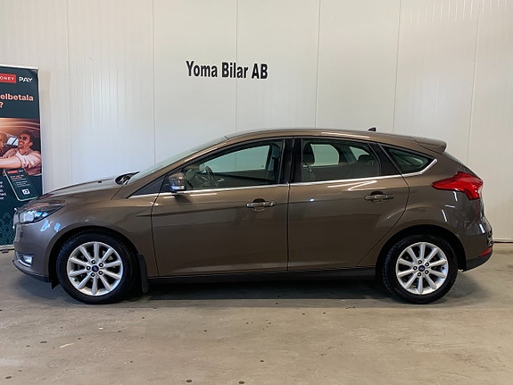 Ford Focus 2 of 12