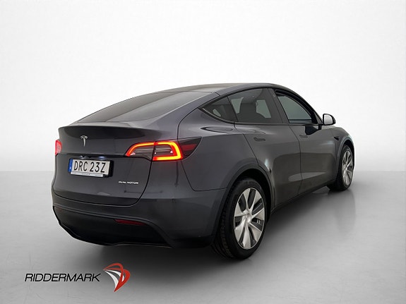Tesla Model Y 5 of 30