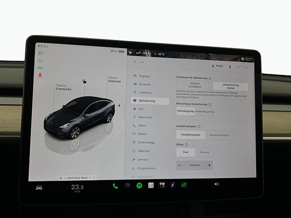 Tesla Model Y 20 of 30