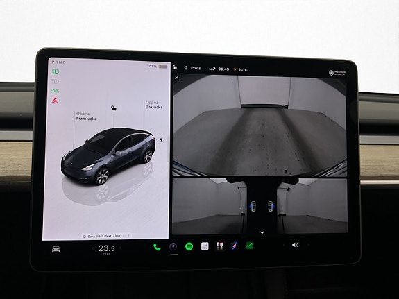 Tesla Model Y 15 of 30