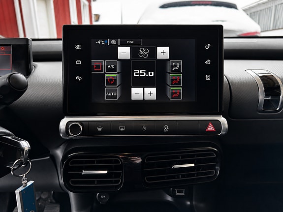 Citroen C4 Cactus 8 of 18