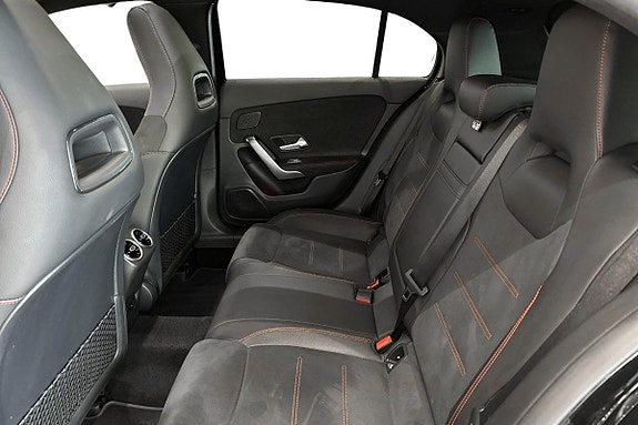 Mercedes-Benz A200 9 of 15