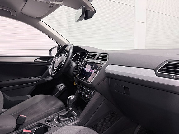 Volkswagen Tiguan 16 of 18