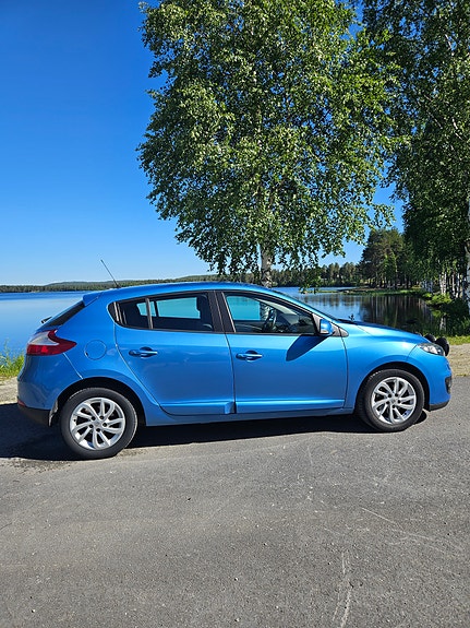 Renault Megane III 4 of 12