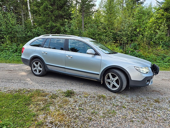 Skoda Superb 3 of 9