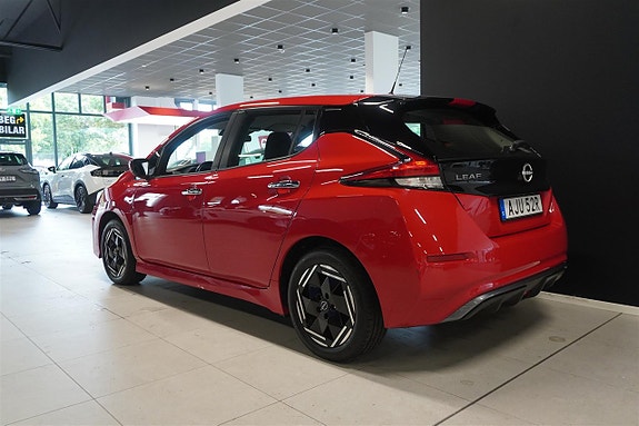 Nissan Leaf 4 of 14