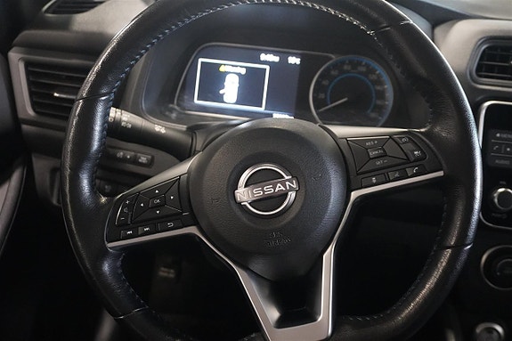 Nissan Leaf 9 of 14