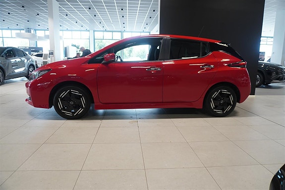 Nissan Leaf 3 of 14