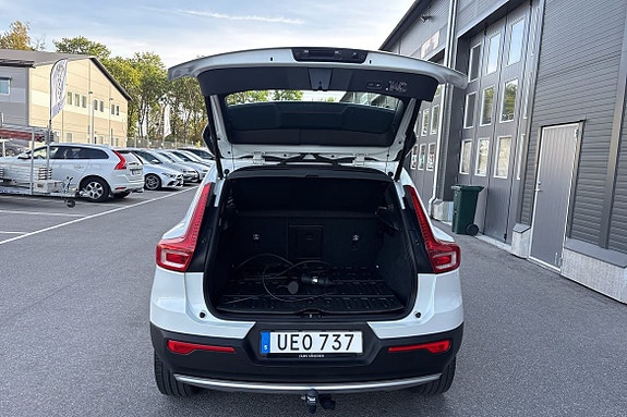 Volvo XC40 17 of 26