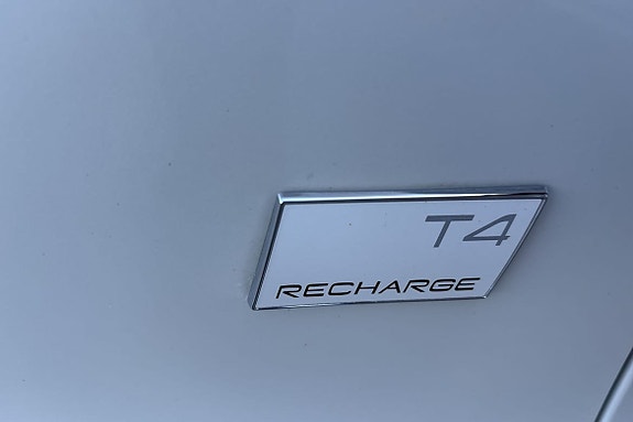 Volvo XC40 13 of 26