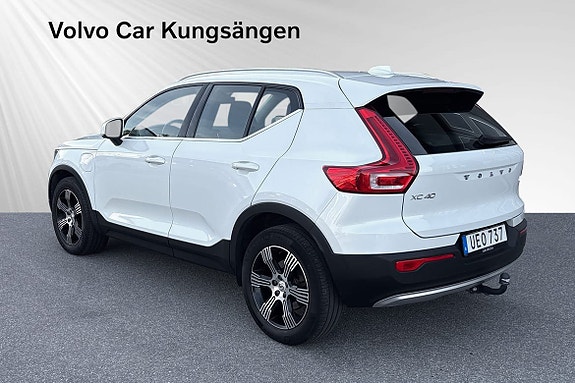 Volvo XC40 4 of 26