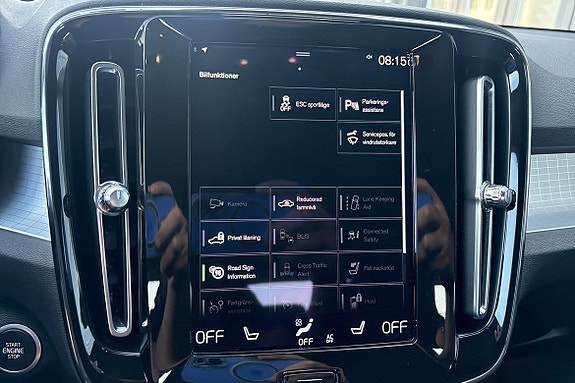 Volvo XC40 21 of 26