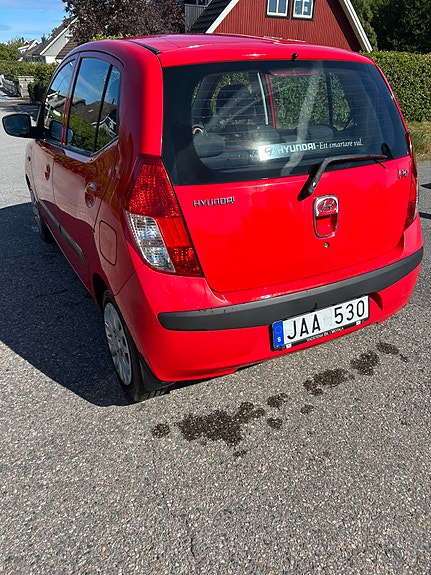 Hyundai i10 4 of 8