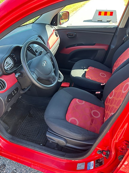 Hyundai i10 6 of 8
