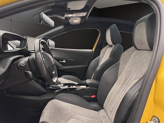 Peugeot e-208 13 of 30
