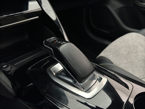 Peugeot e-208 21 of 30