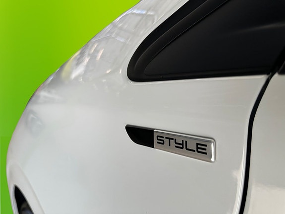 Peugeot 208 9 of 26