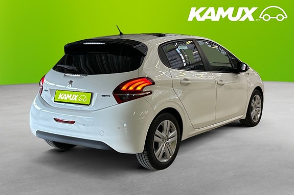 Peugeot 208 4 of 26