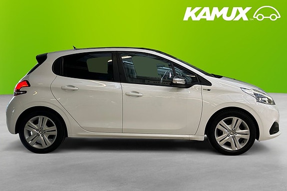 Peugeot 208 2 of 26