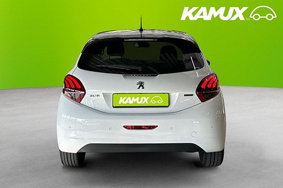 Peugeot 208 5 of 26