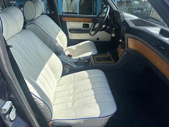 BMW 745i 7 of 8