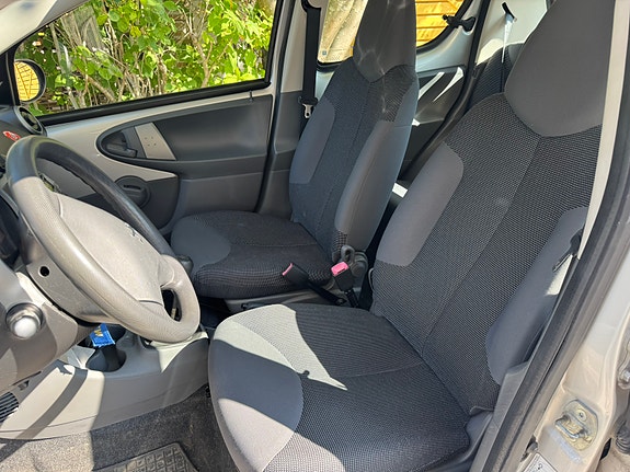 Peugeot 107 11 of 19