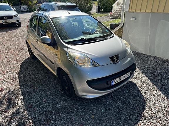Peugeot 107 2 of 19
