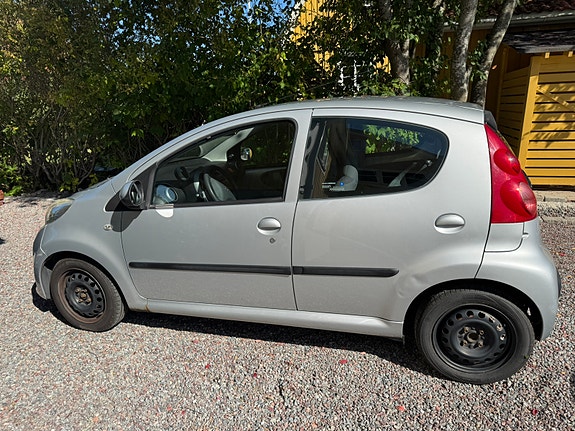 Peugeot 107 3 of 19