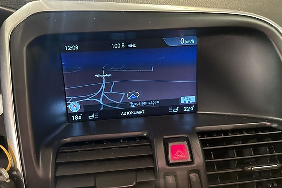 Volvo XC60 18 of 21