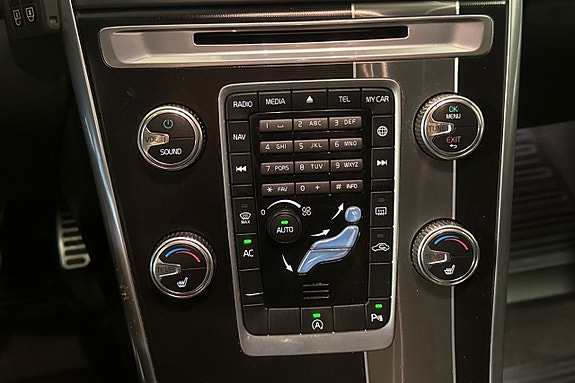 Volvo XC60 19 of 21