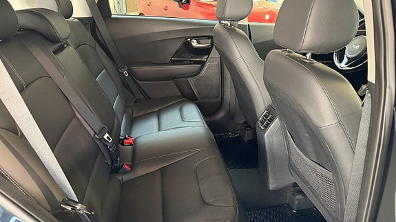 Kia Niro 9 of 19