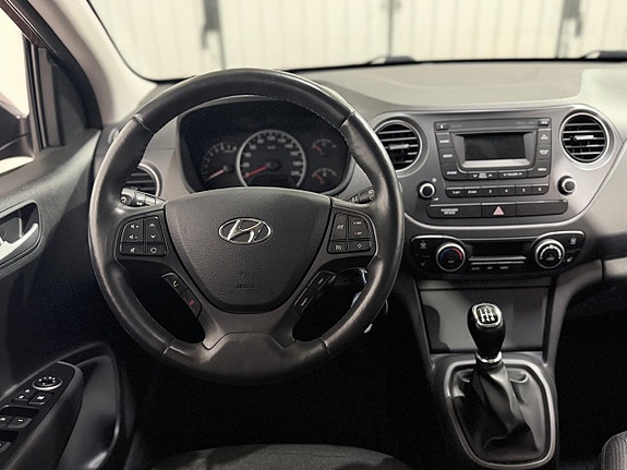 Hyundai i10 12 of 21
