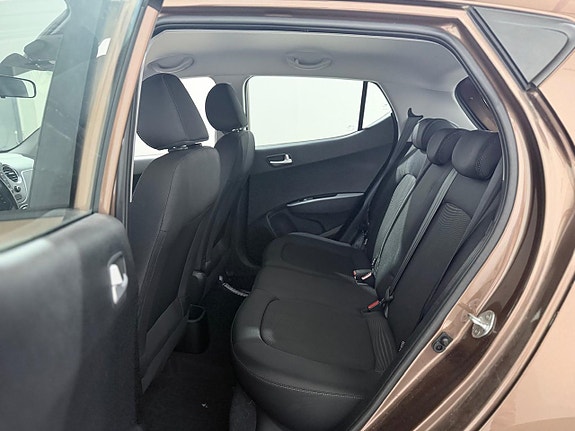 Hyundai i10 16 of 21