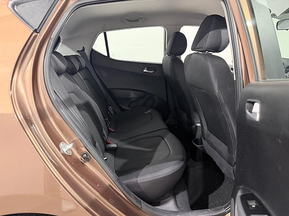 Hyundai i10 18 of 21