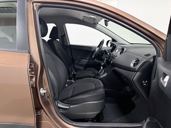 Hyundai i10 20 of 21