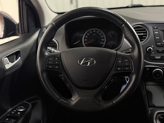 Hyundai i10 13 of 21