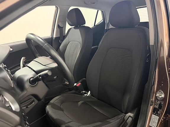 Hyundai i10 10 of 21