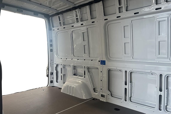 Mercedes-Benz Sprinter 319 13 of 21